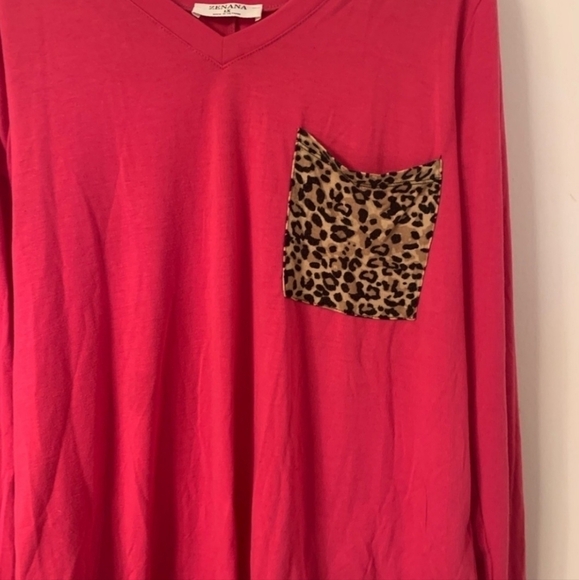 Zenana Red Long Sleeve Top Leopard Animal Print Pocket Women's Large L EUC - Picture 3 of 8